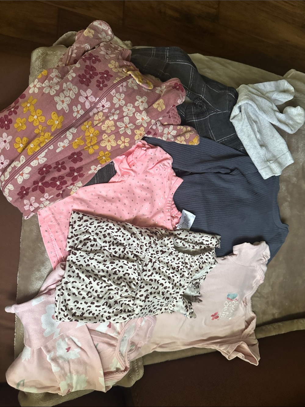 Girls Pink Floral and Mixed-Print Pajama Set - Brand Unspecified